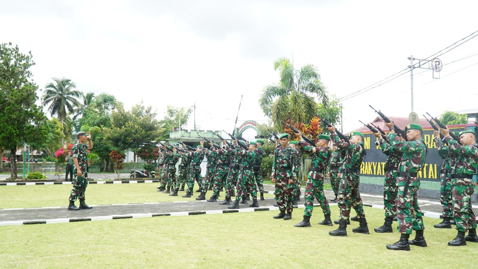 Personil Kodim 1302/Minahasa Terima Materi Permildas dari Tim Waslakgiat Kodiklat TNI-AD