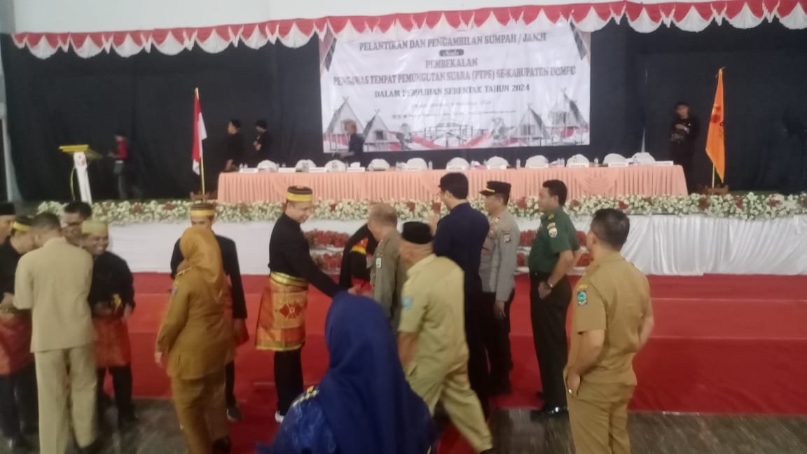 Pelantikan dan Pembekalan 423 Pengawas TPS di Kabupaten Dompu untuk Pilkada Serentak 2024 Berlangsung Lancar