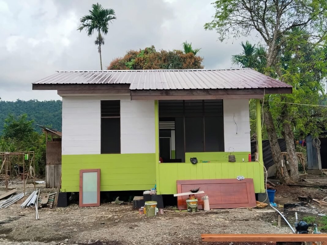 Finishing Rumah Pastori di Kampung Manunggal Jaya Jadi Prioritas Satgas TMMD 125 Nabire