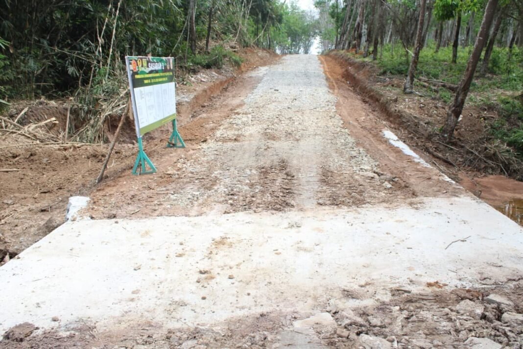 Jelang Penutupan TMMD ke-125, Kodim 0426/Tulang Bawang Tuntaskan Pembangunan Jembatan dan Gorong-Gorong