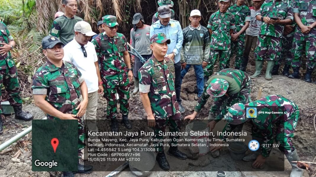 Danpuslatpur Kodiklat TNI AD Letakkan Batu Pertama Pembangunan Pompa Hidram di OKU Timur, Dukung Program Unggulan KSAD