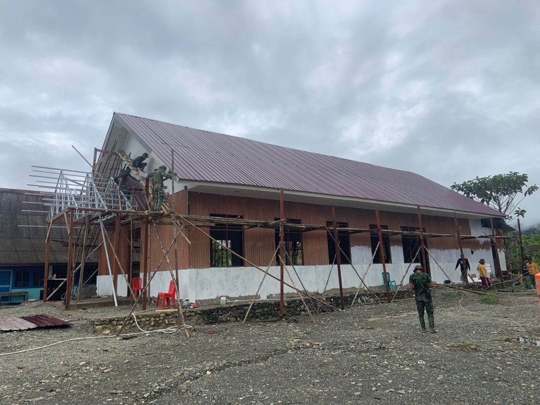 Pembangunan Gereja Talitakum TMMD ke-125 Kodim 1705/Nabire Capai 67 Persen