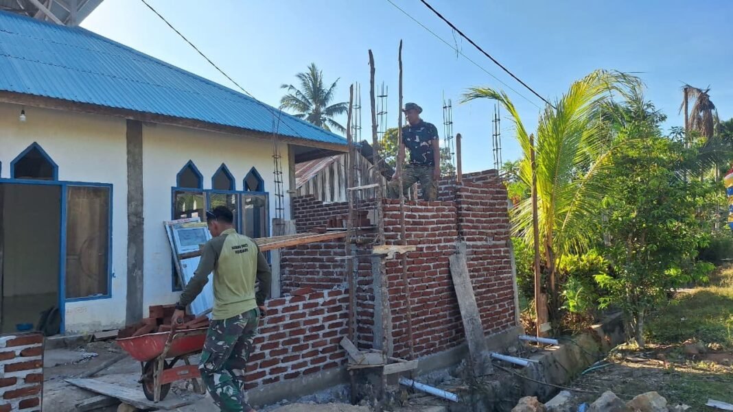 Cuaca Mendukung, Satgas TMMD 125 Kebut Pengerjaan MCK Mushola Al Ikhlas di Konawe
