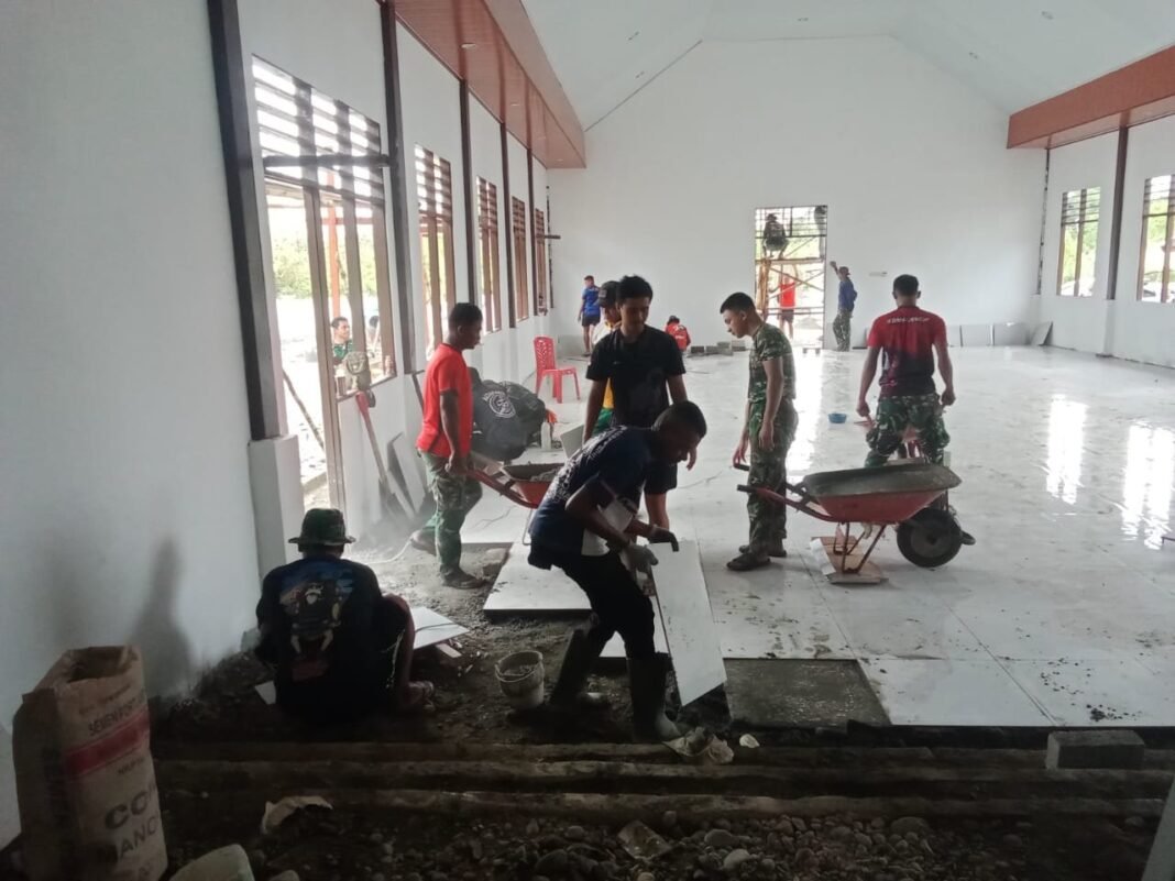 Pekerjaan Pembangunan Lantai Gereja GKI Talitakum TMMD ke-125 Kodim 1705/Nabire Terus Dikebut