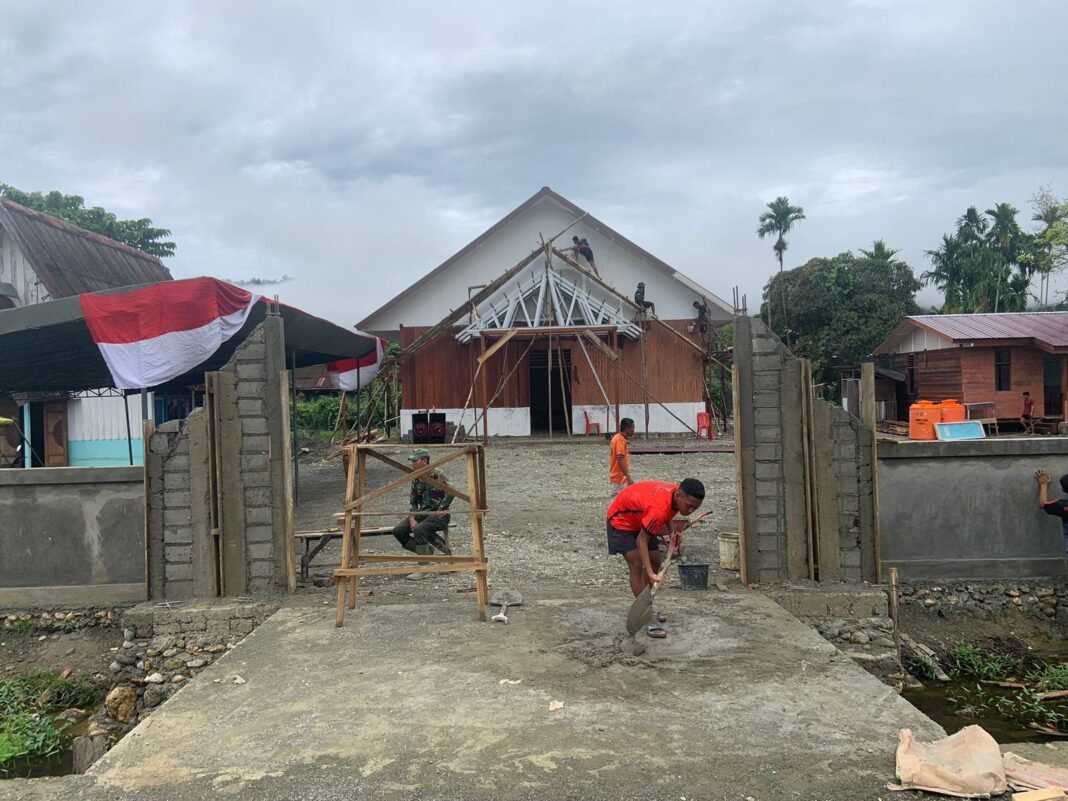 Pengacian Pagar Gereja Talitakum, Satgas TMMD Pastikan Hasil Rapi dan Estetis