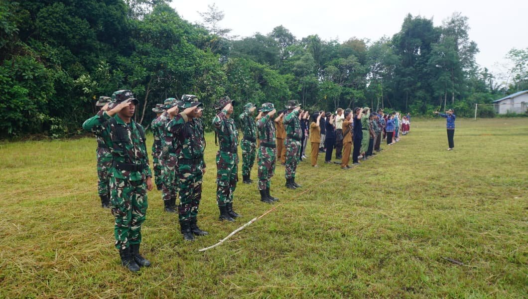 Satgas TMMD 125 Kodim Sintang Bangun Semangat Nasionalisme Lewat Upacara HUT RI