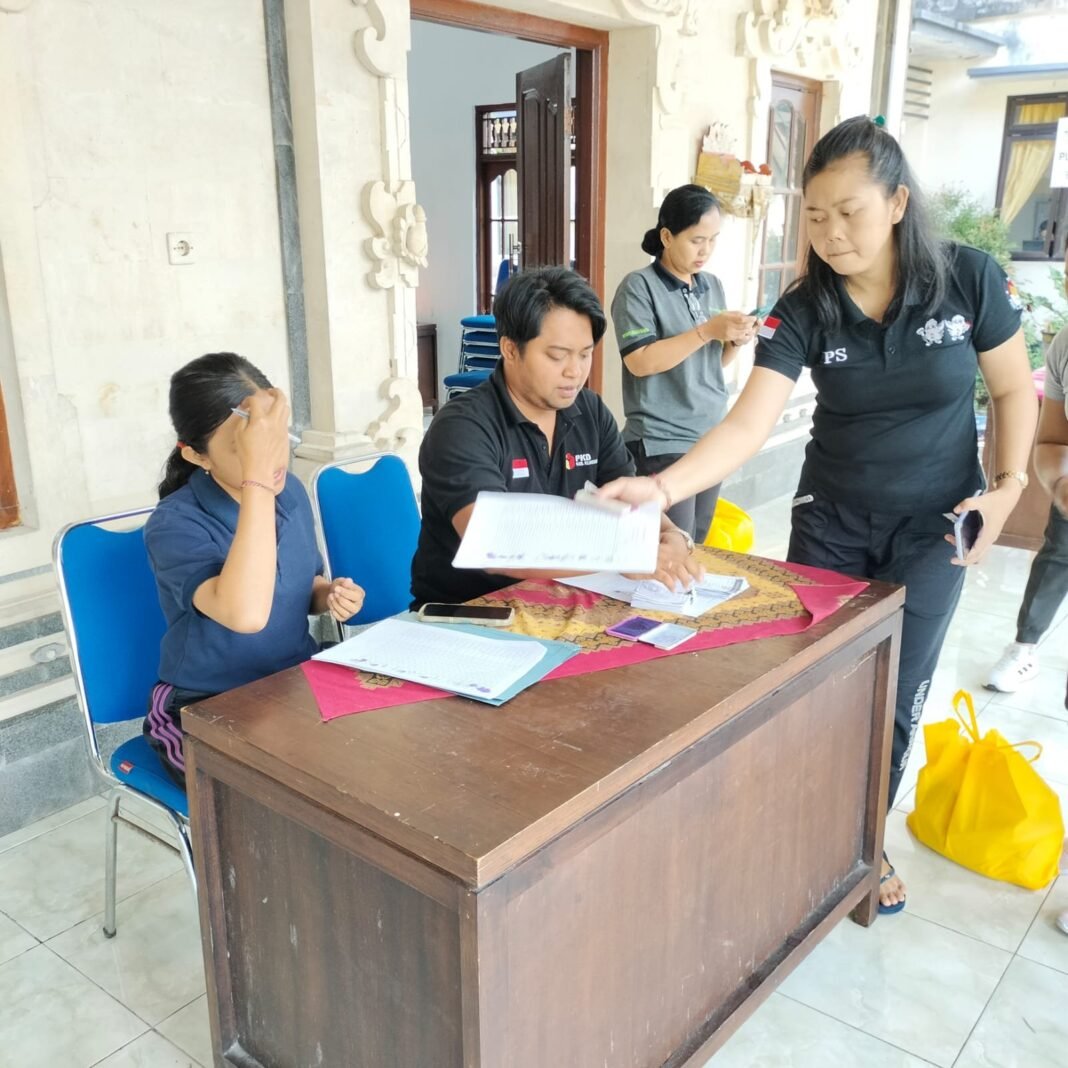 Dampingi Penyaluran Sembako, Babinsa Selisihan Sampaikan Wujud Nyata Kepedulian Akan Kesejahteraan Lansia Dan Disabilitas