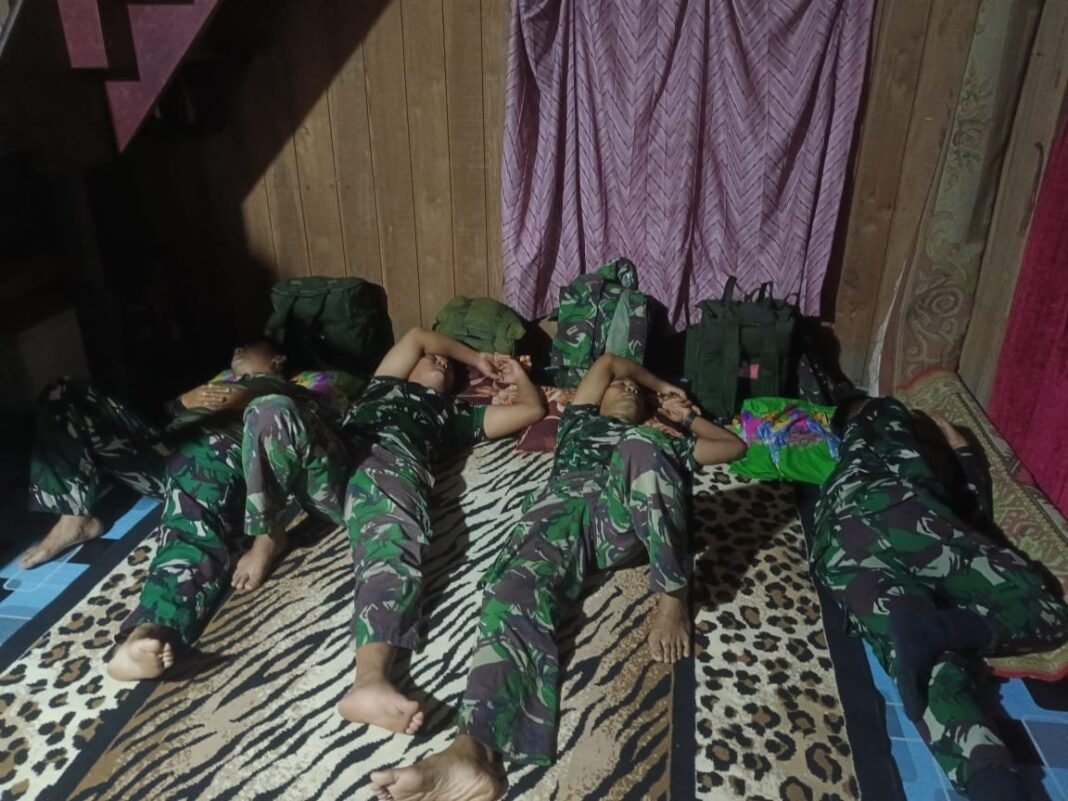 Anggota TMMD Reguler ke-125 Kodim 1017/Lmd Tidur di Rumah Singgah Milik Warga Desa Kotam