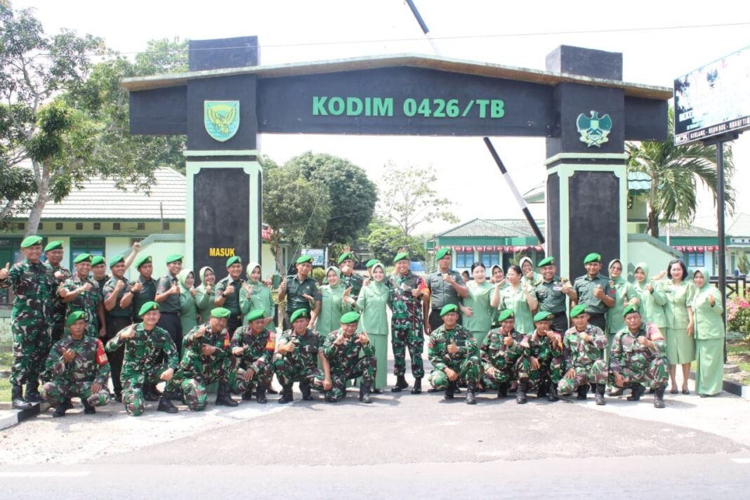 Dandim 0426/Tulang Bawang Lepas Sebelas Personel Pindah Satuan
