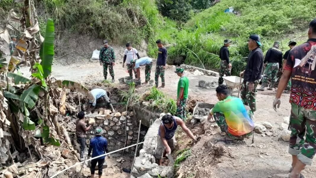 Dansatgas TMMD Tinjau Progres Pengerasan Jalan Capai 98 Persen
