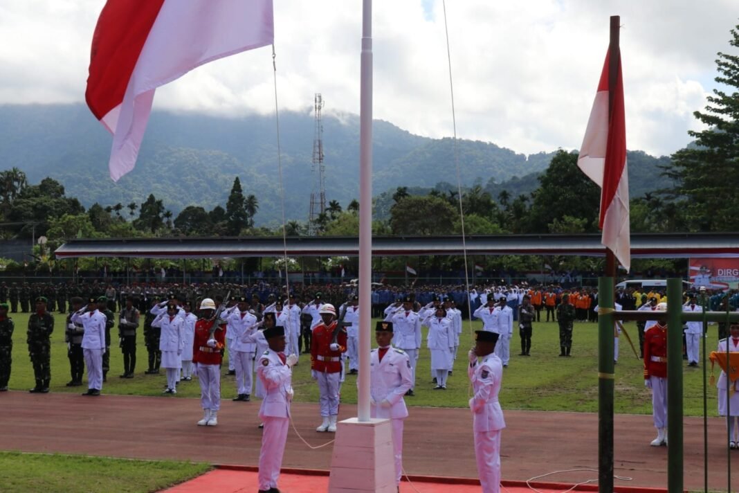 Merah Putih Berkibar Gagah, Upacara Detik-detik Proklamasi HUT RI ke-80 di Yapen Berjalan Khidmat
