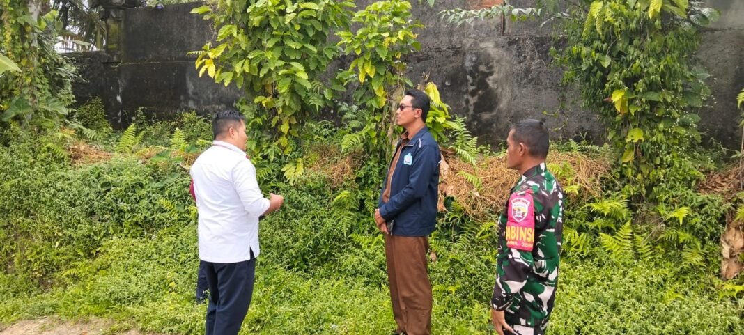 Babinsa Desa Susut Laksanakan Komsos dan Pemantauan Wilayah Bersama Tokoh Masyarakat