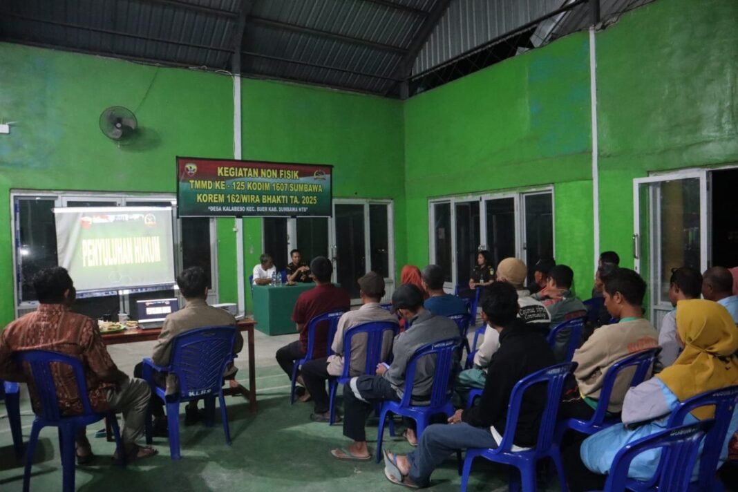 Satgas TMMD 125 Kodim 1607/Sumbawa Bekali Warga Kalabeso Ilmu Hukum