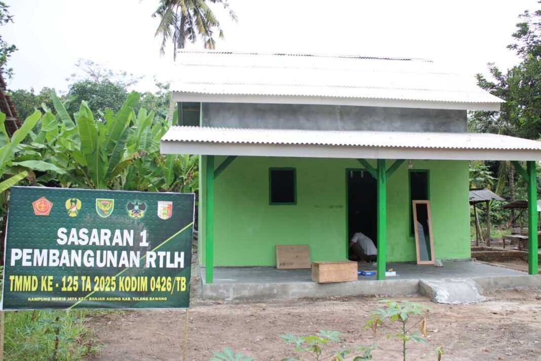RTLH TMMD ke-125 di Kampung Moris Jaya Sasar Pemasangan Pintu Rumah Warga