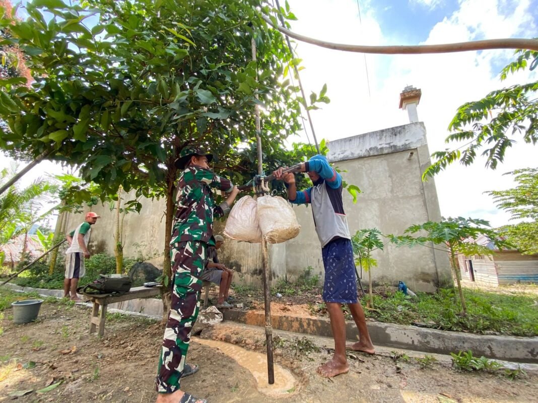 Air Bersih untuk Desa Nekudu, Satgas TMMD 125 Kodim 1417/Kendari Kerahkan Tenaga dan Peralatan
