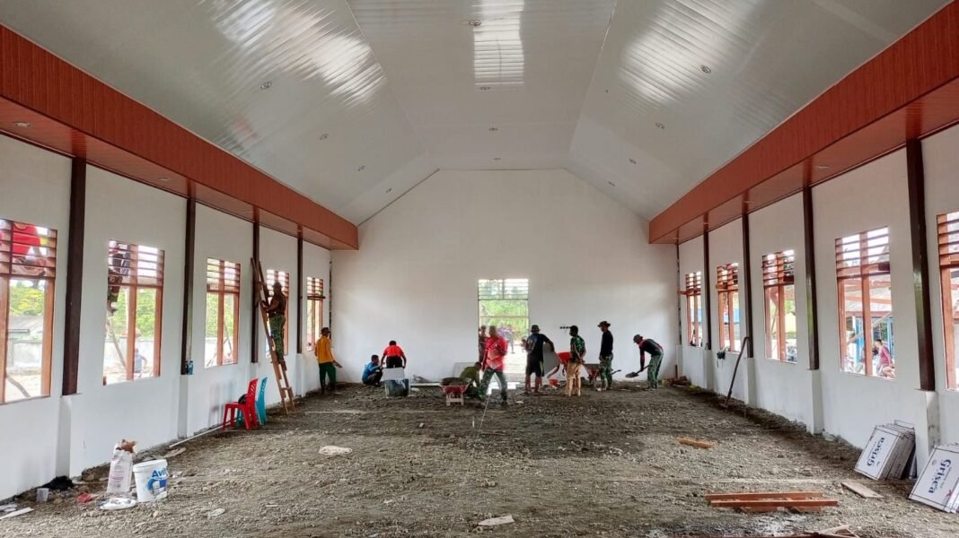 Lantai Granit Gereja Talitakum, Bukti Kepedulian TMMD Kodim 1705/Nabire untuk Rumah Ibadah Warga