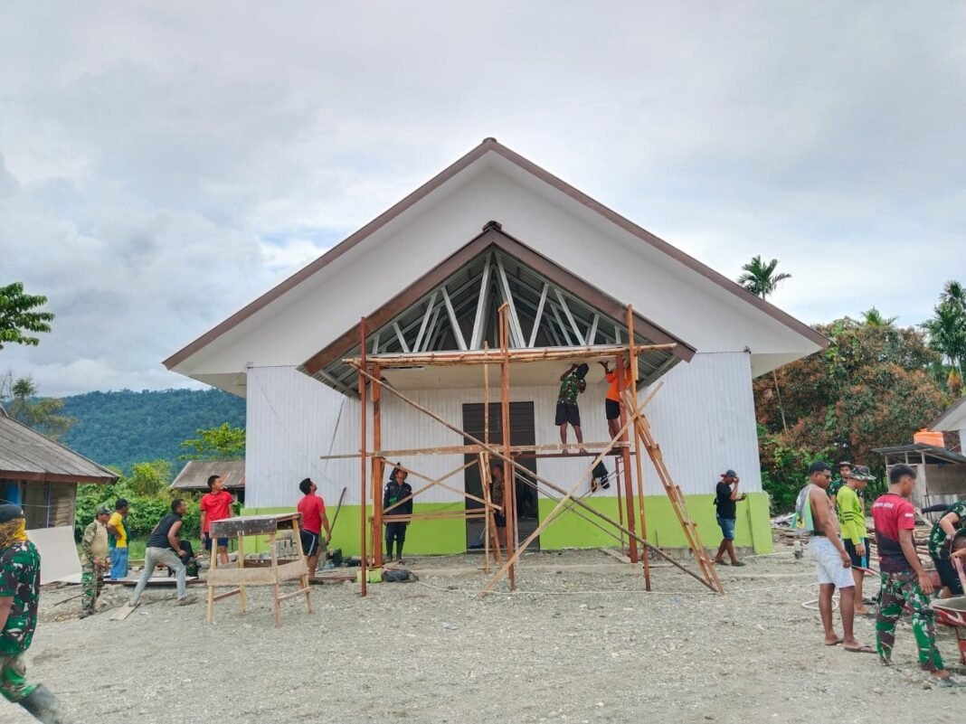 Progres Pembangunan Gereja GKI Talitakum Capai 79% pada TMMD ke-125 Kodim 1705/Nabire