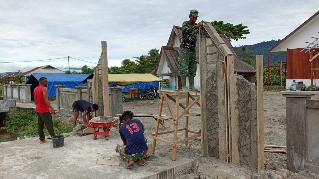 Pembangunan Gapura Gereja Talitakum, TMMD Kodim 1705/Nabire Pacu Pekerjaan untuk Hasil Maksimal