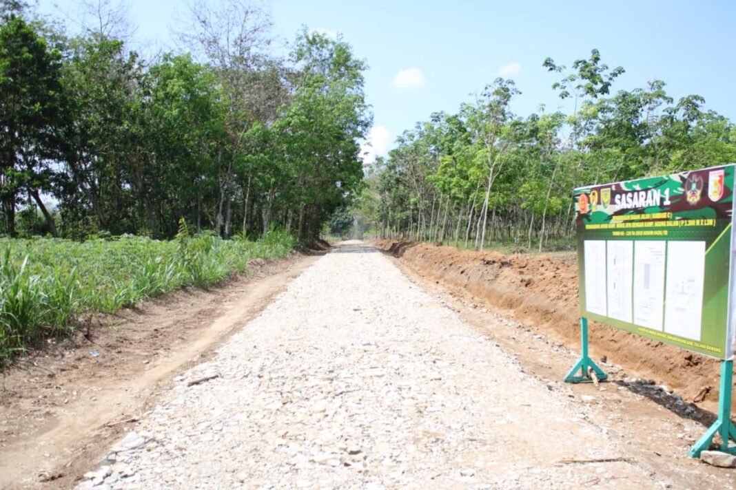 Satgas TMMD 125 Kodim 0426/Tulang Bawang Rampungkan Rehab Jembatan dan Pengerasan Jalan Antar Kampung