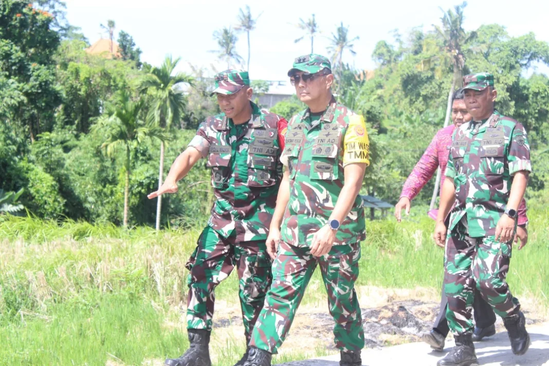 Asintel Kasad Tinjau TMMD Ke-125 di Gianyar, Dorong Percepatan Pembangunan Desa