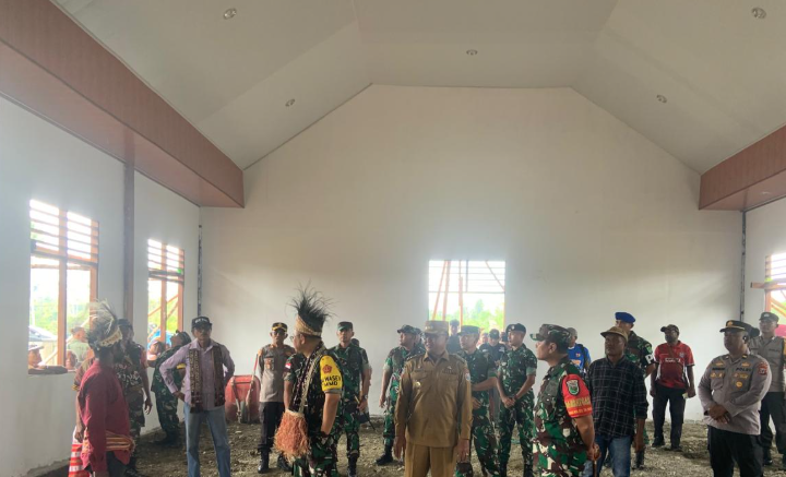 Ketua Tim Wasev Mabesad: Gereja Talitakum Wujud TMMD Kodim 1705/Nabire Bangun Iman dan Kebersamaan