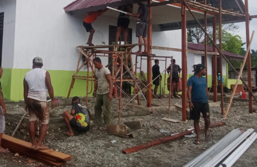 Semangat Tak Kenal Lelah Satgas TMMD ke-125 Kodim 1705/Nabire di H-7 Penutupan