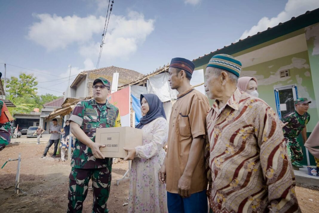 Senyum Warga Terukir: Berkat Tali Asih dari Tim Wasev TMMD