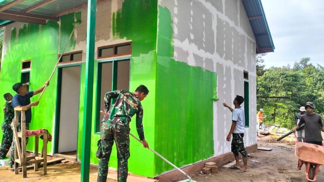 Dua Tahap Kunci TMMD Ke-125 Kodim 0909/Kutai Timur: MCK dan Cat Dinding, Sempurnakan Hunian Rahman