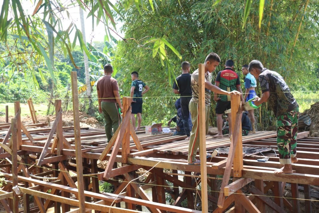 TNI Wujudkan Konektivitas Desa: Jembatan Penghubung di Kutai Timur