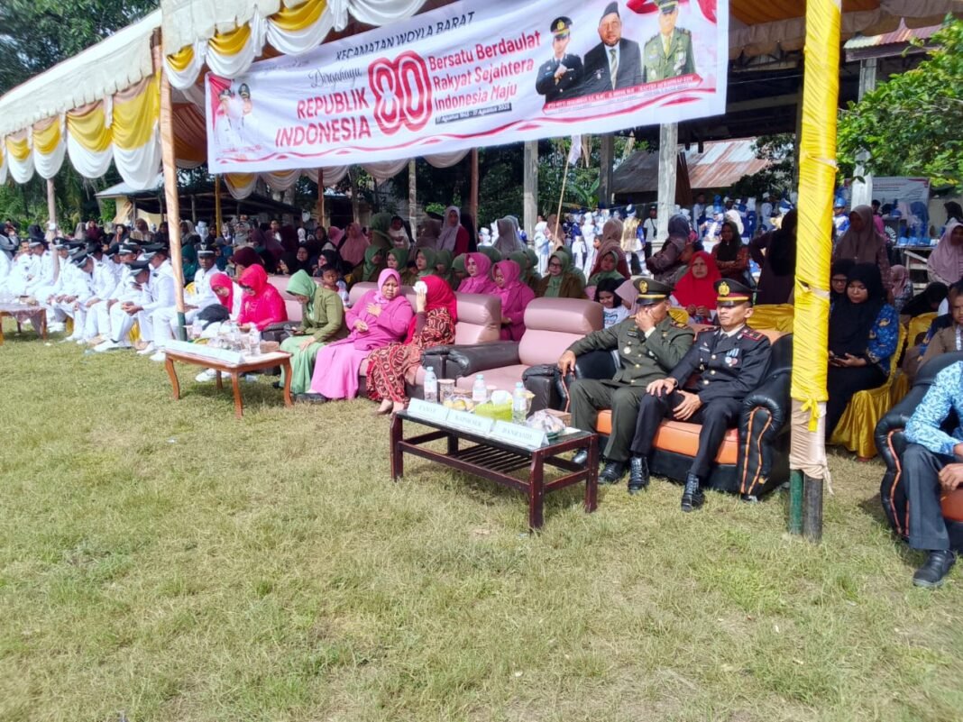 Komandan Koramil Woyla Barat Hadiri Upacara HUT ke-80 RI di Lapangan Pasi Mali