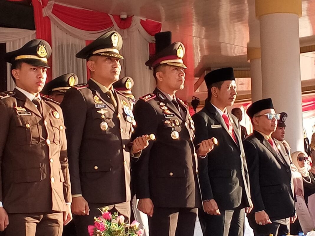 Peringatan HUT ke-80 RI: Upacara Penurunan Bendera di Kabupaten Tapin Berlangsung Tertib dan Khidmat