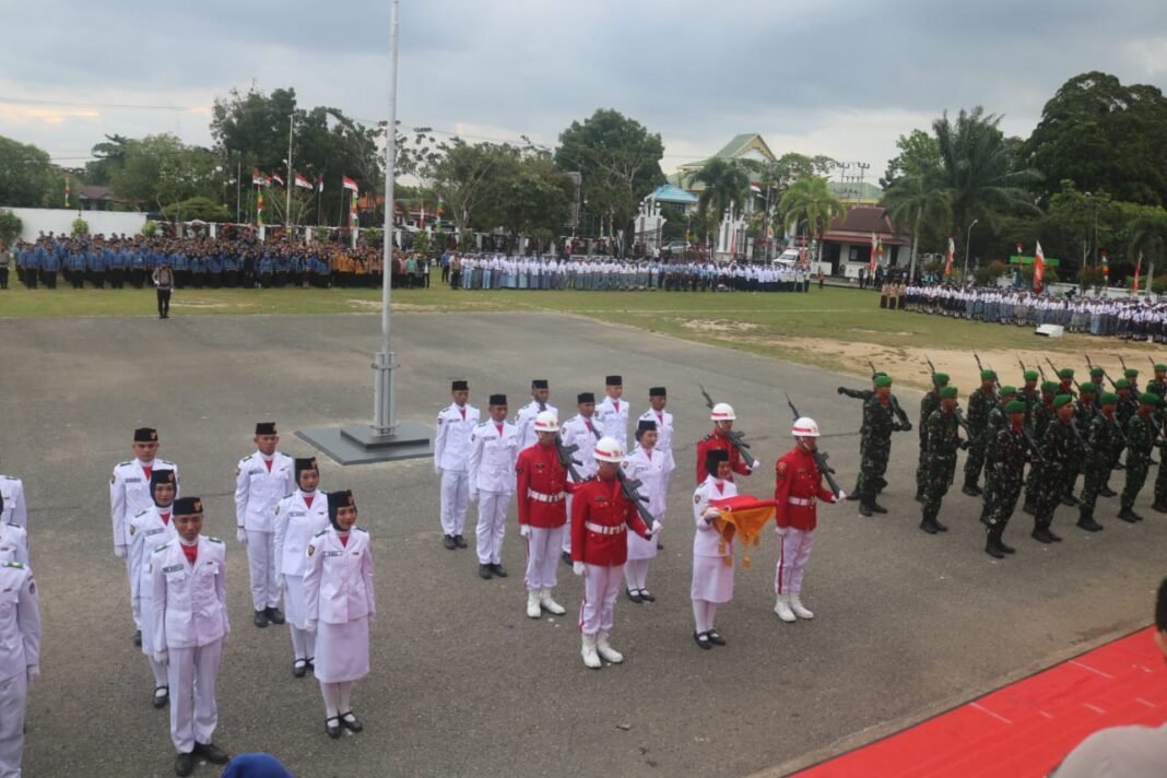 Kasdim 1203/ Hadiri Upacara Penurunan Bendera HUT Ke-80 Kemerdekaan RI