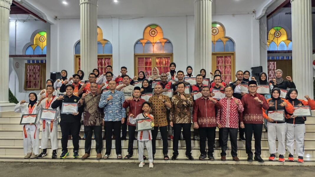 Aceh Jaya Gelar Malam Resepsi Meriah Peringati HUT Kemerdekaan RI ke-80, Bupati Safwandi Sampaikan Apresiasi Tinggi