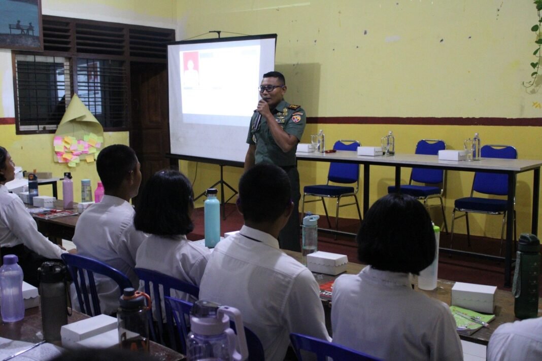 Narasumber Bela Negara, Dandim Klungkung Ajak Calon Anggota Paskibraka Jadi Agen Agen Positif