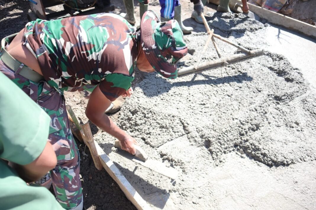 TMMD Kodim 1607/Sumbawa Fokus Perkuat Infrastruktur Lewat Pengecoran Sayap Jembatan