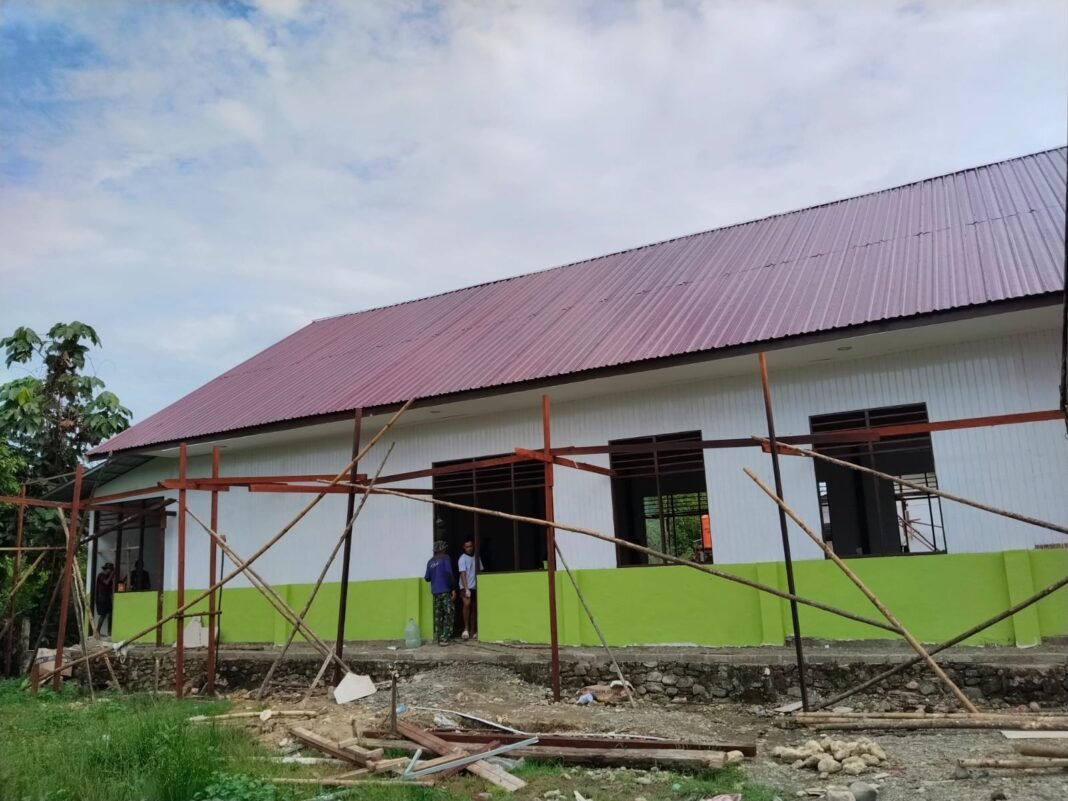 Progres Pengecatan Gereja Talitakum Capai 75 Persen, Satgas TMMD Optimis Selesai Tepat Waktu