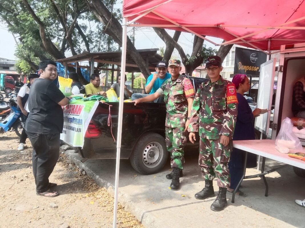 Stabilkan Harga Pangan, Babinsa Koramil 01/Panca Lautang Dampingi Kegiatan Gerakan Pangan Murah