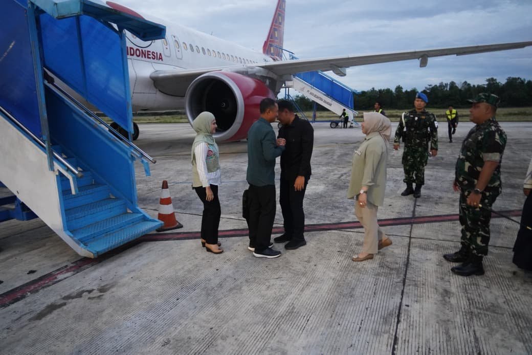 Kasdam XII/Tanjungpura Disambut di Bandara Iskandar, Dandim 1017/Lmd Dampingi Danrem 102/Pjg
