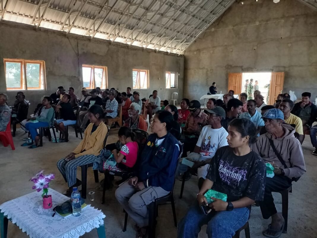 Satgas TMMD 125 Kodim 1605/Belu dan Dinas Peternakan Edukasi Warga Tentang Bahaya Rabies