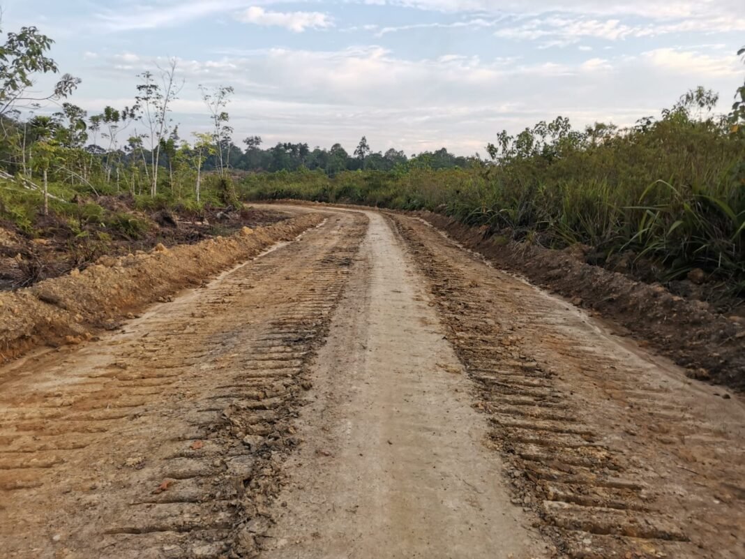 TMMD 125 Kodim Sintang Rampungkan Pekerjaan Jalan, Siap Ditutup dengan Sukses