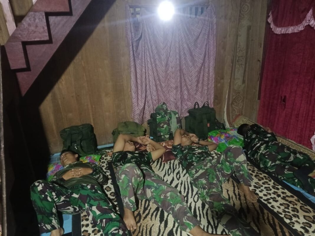 Anggota TMMD Reguler ke-125 Kodim 1017/Lmd Tidur di Rumah Singgah Milik Warga Desa Kotam