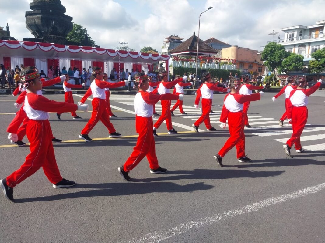 Sukseskan Gerak Jalan Indah, Dandim Klungkung Terjunkan Personel Gelar Pengamanan