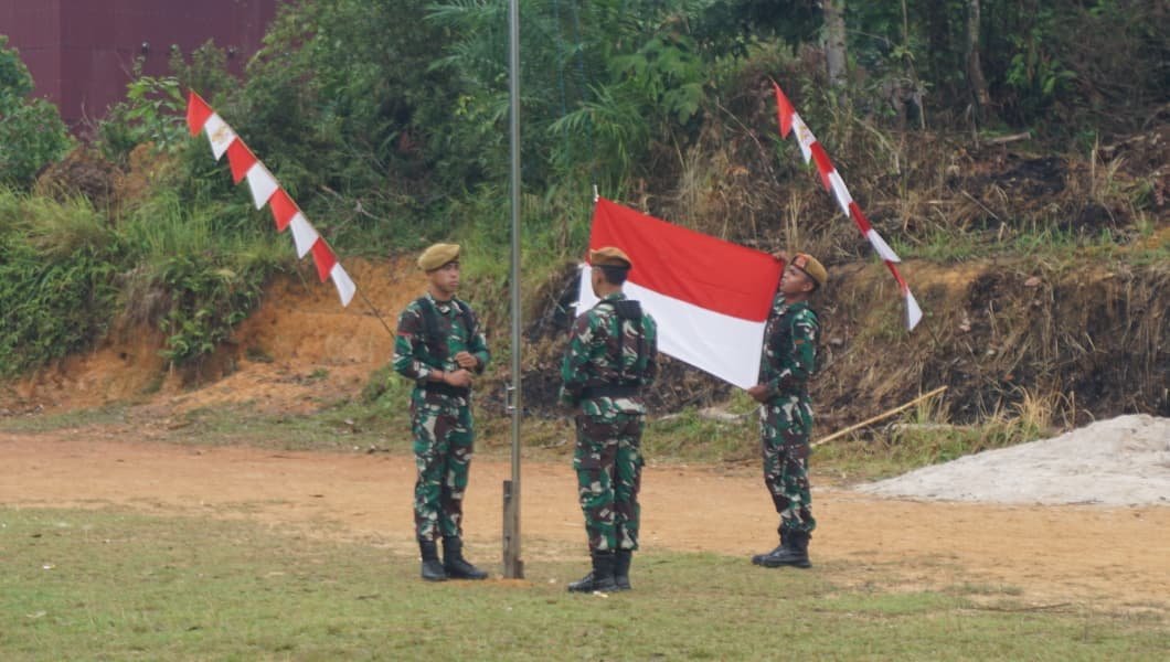 Semarak Kemerdekaan Warnai Desa Sungai Pengga, TMMD 125 Sintang Ikut Meriahkan