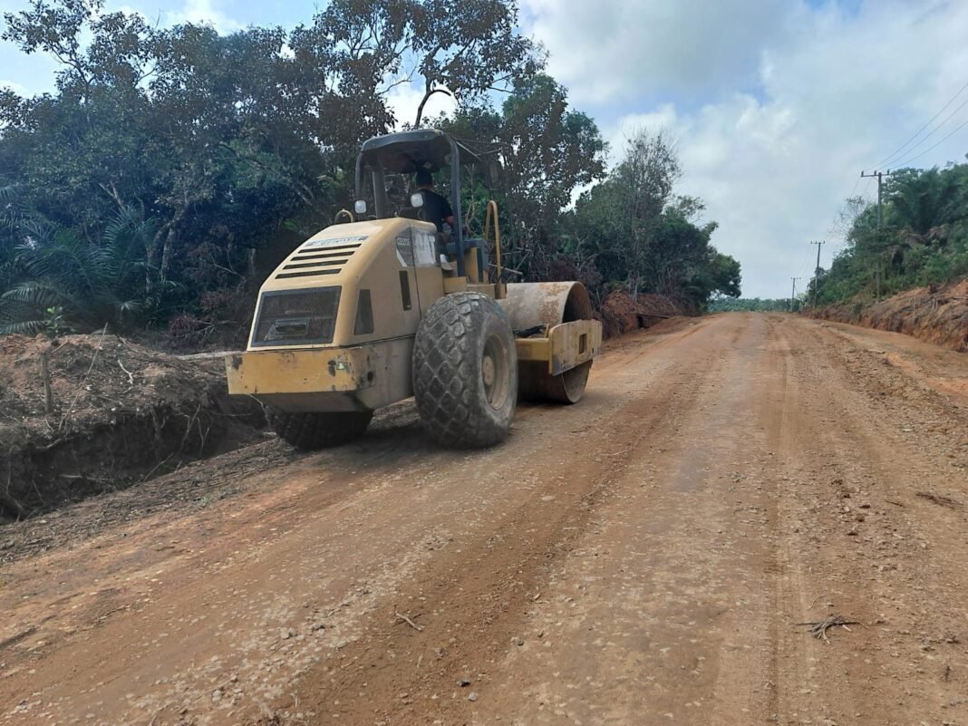 TMMD Reguler Ke-125 Kodim 1017/Lmd, Penyiapan Badan Jalan Capai 80,48% di Minggu Kedua