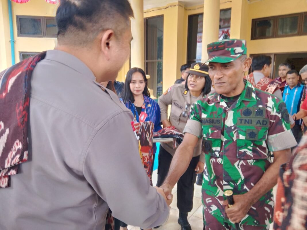 Dandim 1613/Sumba Barat Dampingi Kunjungan Kerja Wakapolda NTT