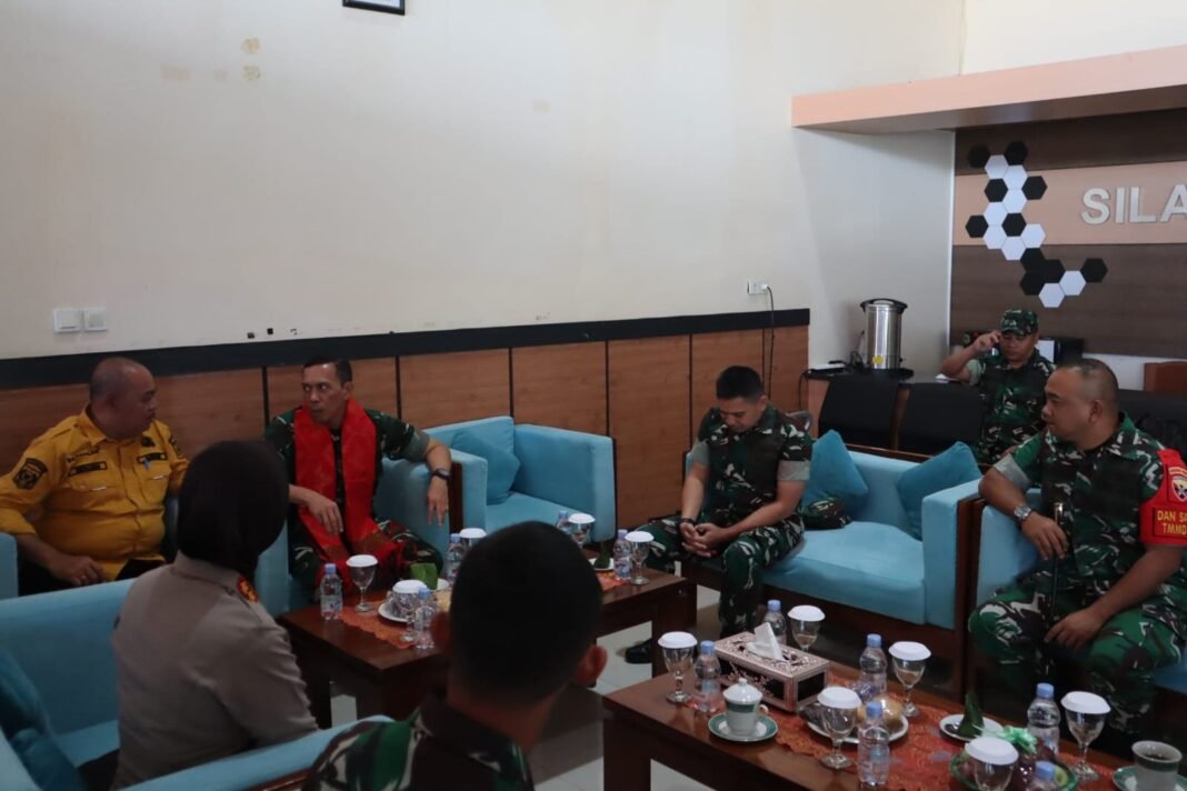 Asops KASAD Tinjau TMMD 125 di Sumbawa, Warga Antusias Sambut Kunjungan