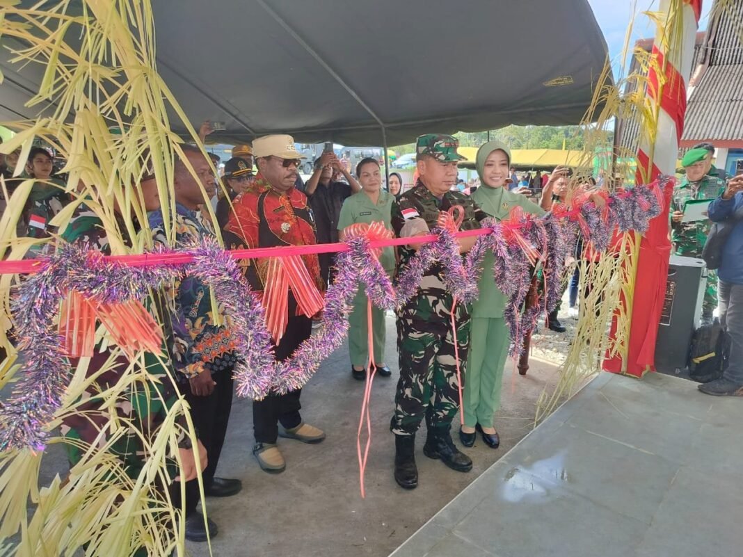 Pemotongan Pita Tandai Peresmian Gereja GKI Talitakum oleh Pangdam XVII/Cenderawasih