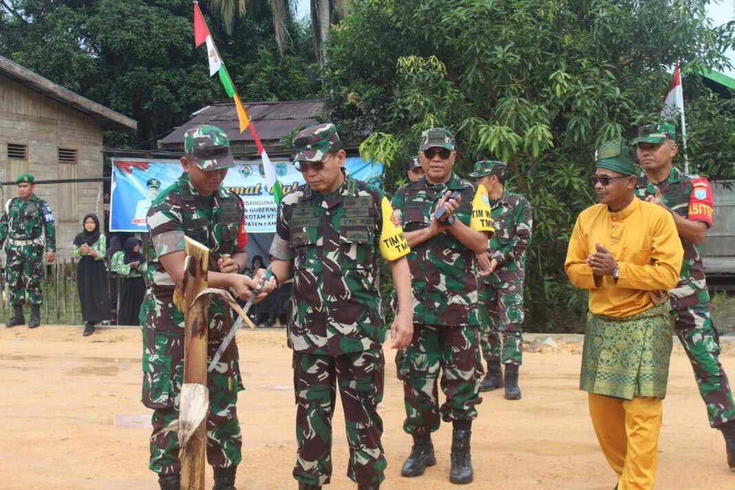 Wasev TMMD Reguler ke-125: Kolonel Sunarto Apresiasi Sinergi TNI dan Masyarakat di Desa Batu Kotam