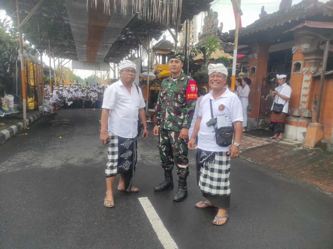Beri Pengabdian Dan Pelayanan Terbaik, Upacara keagamaan Di Tiga Desa Dikawal Babinsa Koramil Klungkung
