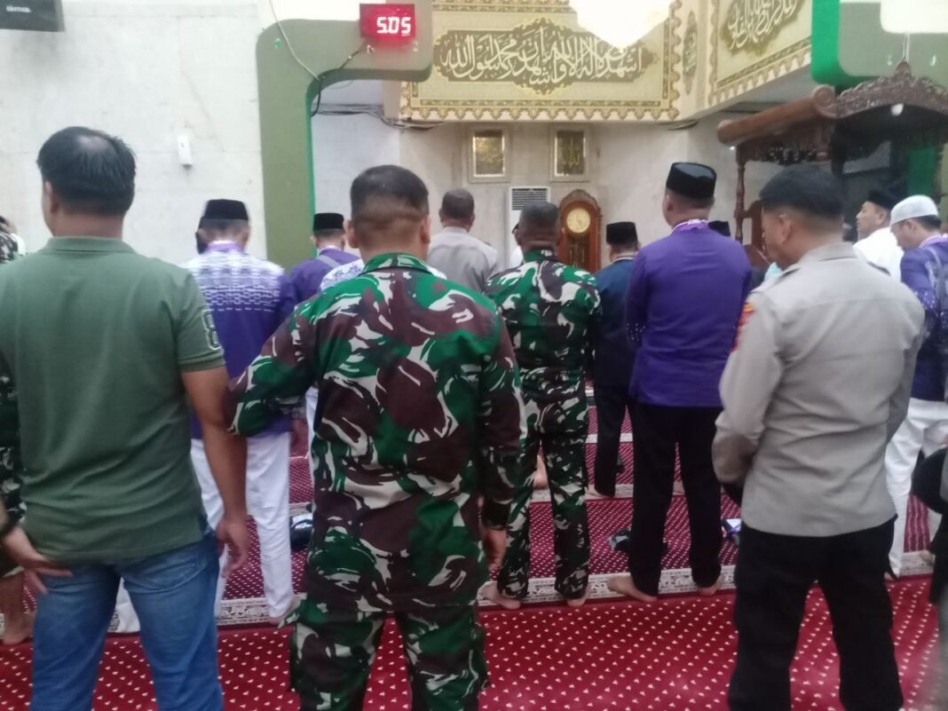 Koramil 1426-04/Galesong, Sholat Subuh Berjamaah Di Masjid Wilayah Binaan